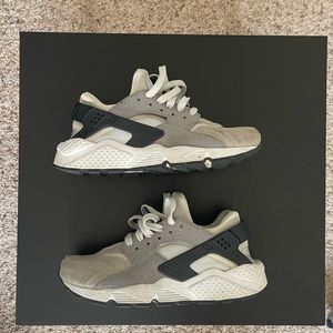 Women’s Grey Nike Huarache